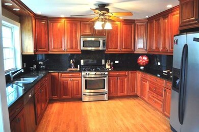 260 Melody Ln unit 1, Carpentersville, IL 60110 - photo 4