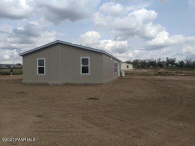 425 W Antelope Run Rd, Paulden, AZ 86334 - photo 2