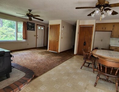 833 S Main St, Bellingham, MA 02019 - photo 5