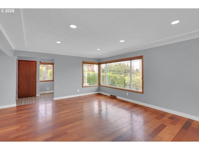 3110 NE Bryant St, Portland, OR 97211 - photo 6