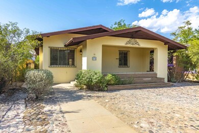 536 E University Blvd__002