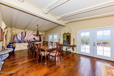 004 - 2810 S. Freeman Road - Interiors