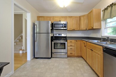 2460 Wildemere-8