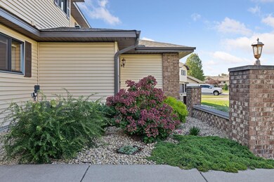 9900 54th Place N unit 7, Plymouth, MN 55442 - photo 5