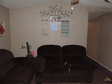 1601 Poso Dr unit 84, Wasco, CA 93280 - photo 4