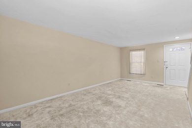 20559 Strath Haven Dr, Montgomery Village, MD 20886 - photo 6