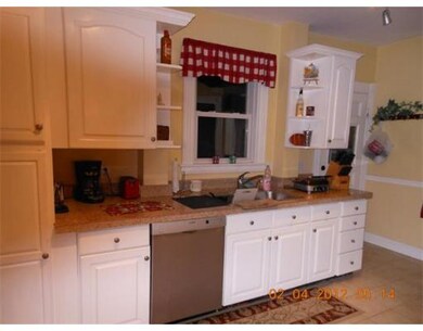 14 Belleview St unit 1, Hudson, MA 01749 - photo 2