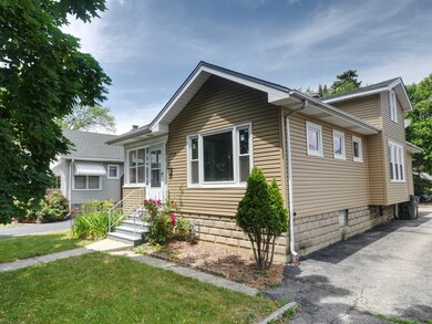 1726 Jenkinson Ct, Waukegan, IL 60085 - photo 2