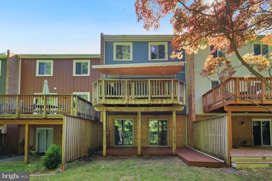 1445 Greenmont Ct, Reston, VA 20190 - photo 2