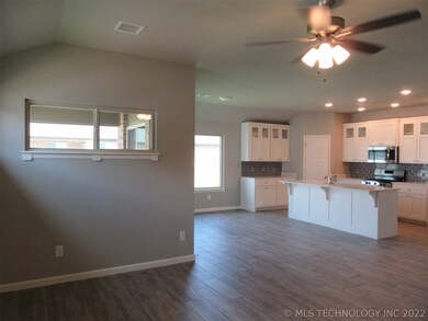 5019 S 35th St, Broken Arrow, OK 74014 - photo 7