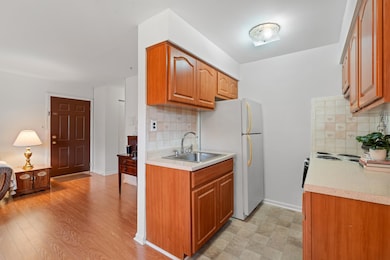 56 68th St unit . 8, Guttenberg, NJ 07093 - photo 7