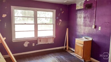 110 E Derenne Ave, Savannah, GA 31405 - photo 7