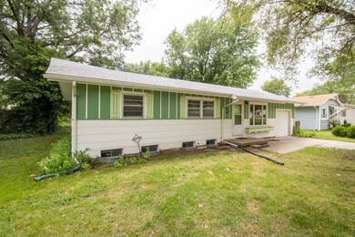 4215 W Memory Ln, Wichita, KS 67212 - photo 2