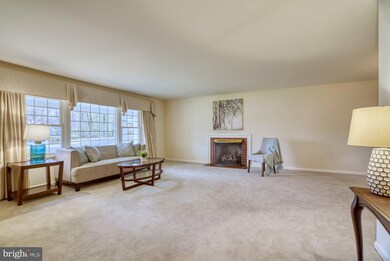4129 Doveville Ln, Fairfax, VA 22032 - photo 7