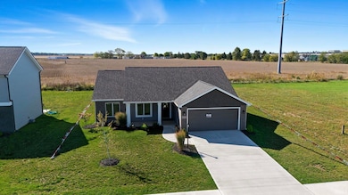 1016 Bryce Cir, Ligonier, IN 46767 - photo 3