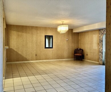 402 Paradise Rd unit 1T, Swampscott, MA 01907 - photo 4