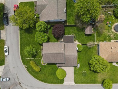 2825 Chesfield Dr, Columbus, OH 43204 - photo 3