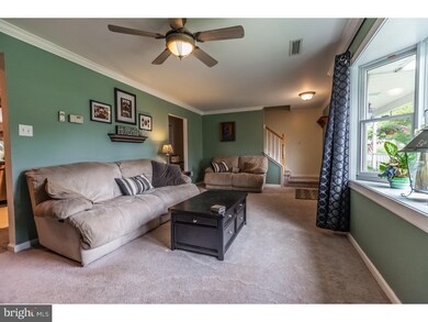 239 Alden Ave, Morrisville, PA 19067 - photo 2