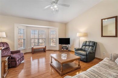 319 Shady Oak Ct, Saint Clair, MO 63077 - photo 4