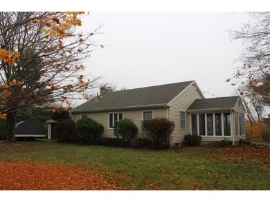 7 W Whitehall Rd, Amesbury, MA 01913 - photo 2