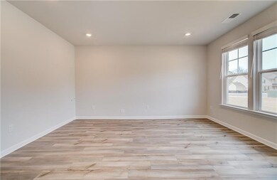 274 Linford Dr, Locust Grove, GA 30248 - photo 5