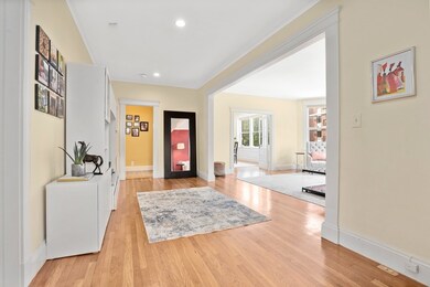 79 Pleasant St unit 2, Brookline, MA 02446 - photo 5