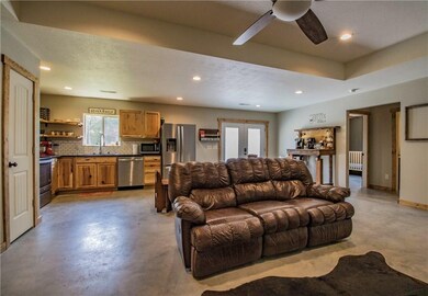 10870 Bray Rd, Elkins, AR 72727 - photo 4