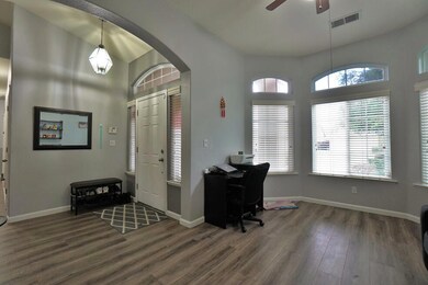 6552 E El Monte Way, Fresno, CA 93727 - photo 7