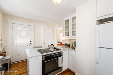 367 Round Hill Rd, Greenwich, CT 06831 - photo 4