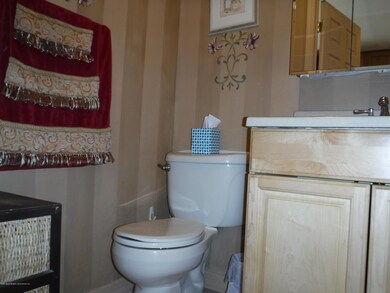 358 Chesterton Ave, Staten Island, NY 10306 - photo 7