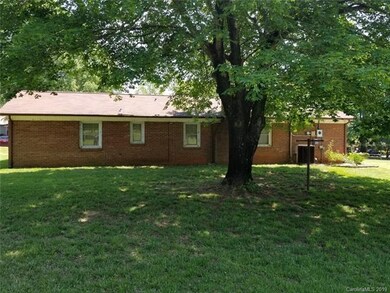 106 Birchwood Rd, Statesville, NC 28625 - photo 2