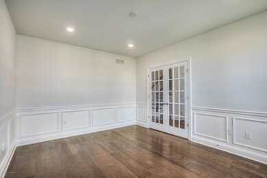 005_Living Room