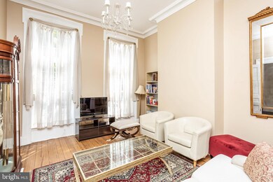 820 Hollins St, Baltimore, MD 21201 - photo 5