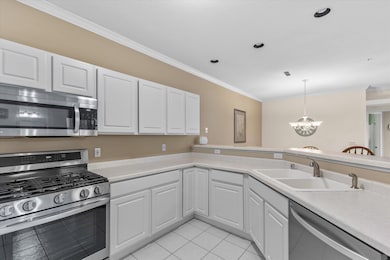 6728 S 34th St unit 4, Franklin, WI 53132 - photo 4