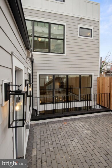614 Otis Place NW unit 3, Washington, DC 20010 - photo 6