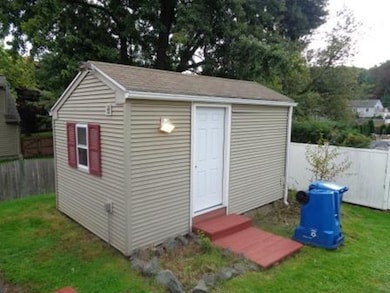 137 Massasoit Ave, West Springfield, MA 01089 - photo 5