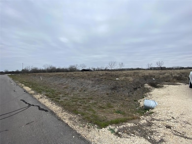 344 Lobo Loop, Hondo, TX 78861 - photo 2