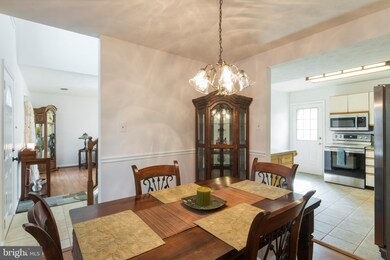 1628 Brimfield Cir, Sykesville, MD 21784 - photo 7