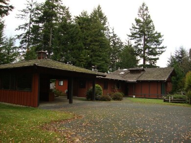 Parking area w/ carport