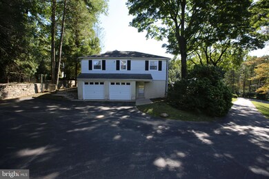 2733 S Kent Rd, Broomall, PA 19008 - photo 3