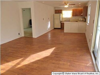 80 Nancy Ct unit 8080, Staten Island, NY 10306 - photo 7