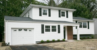 02. Front, View 2