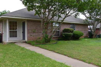 5317 Northridge Blvd, North Richland Hills, TX 76180 - photo 2