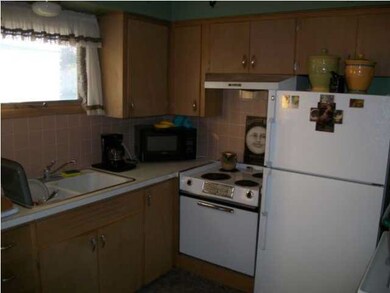 Stove and Refrigerator included