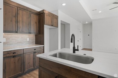 341 W Rosie Loop unit 26W, Cedar City, UT 84721 - photo 5