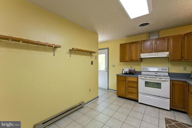 240 Featherstone Ct, Stephenson, VA 22656 - photo 7