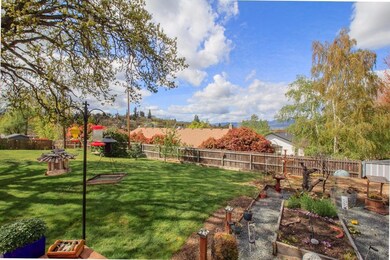 1836 Garden Dr, Medford, OR 97504 - photo 2