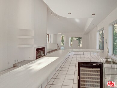 4991 Medina Dr, Woodland Hills, CA 91364 - photo 7