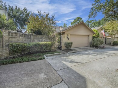 8005 Oakwood Forest Dr, Houston, TX 77040 - photo 3