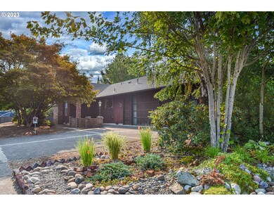 2192 Marlow Ln, Eugene, OR 97401 - photo 4